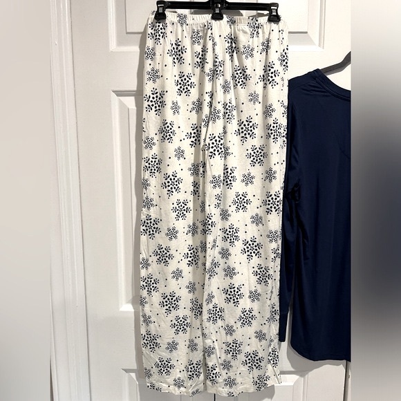 2 Pc PJ Set ❄️SOMA Dk Blue, Long Sleeve Shirt & White & Blue Snowflake Pants - Picture 9 of 9